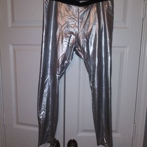 Hue metallic silver leggings